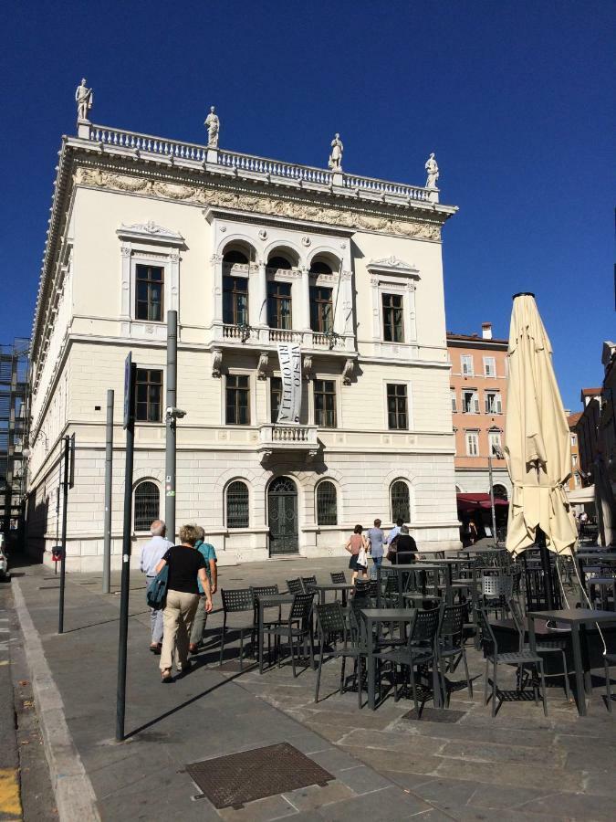 Apartamento Le Rive Del Revoltella Trieste Exterior foto